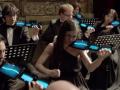 Orquesta interpreta "Carmen" usando sólo dispositivos móviles