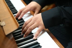 Top 5 Sitios para Aprender a Tocar Piano Gratis