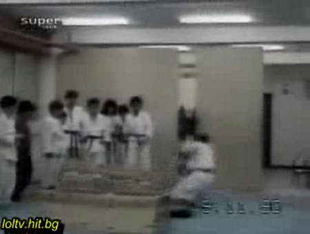 Karatekas que dan risa